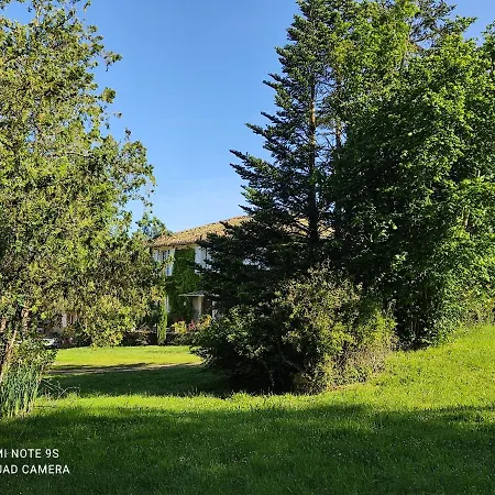 Maison Du 18e De Charme Au Calme Holiday home Idrac-Respailles